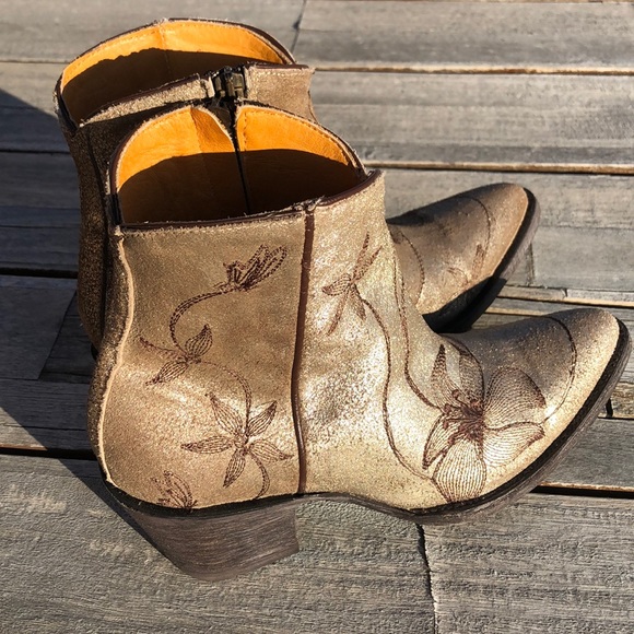 Old Gringo “Flora Loca” golden embroidered boots. New in box! - Picture 5 of 9